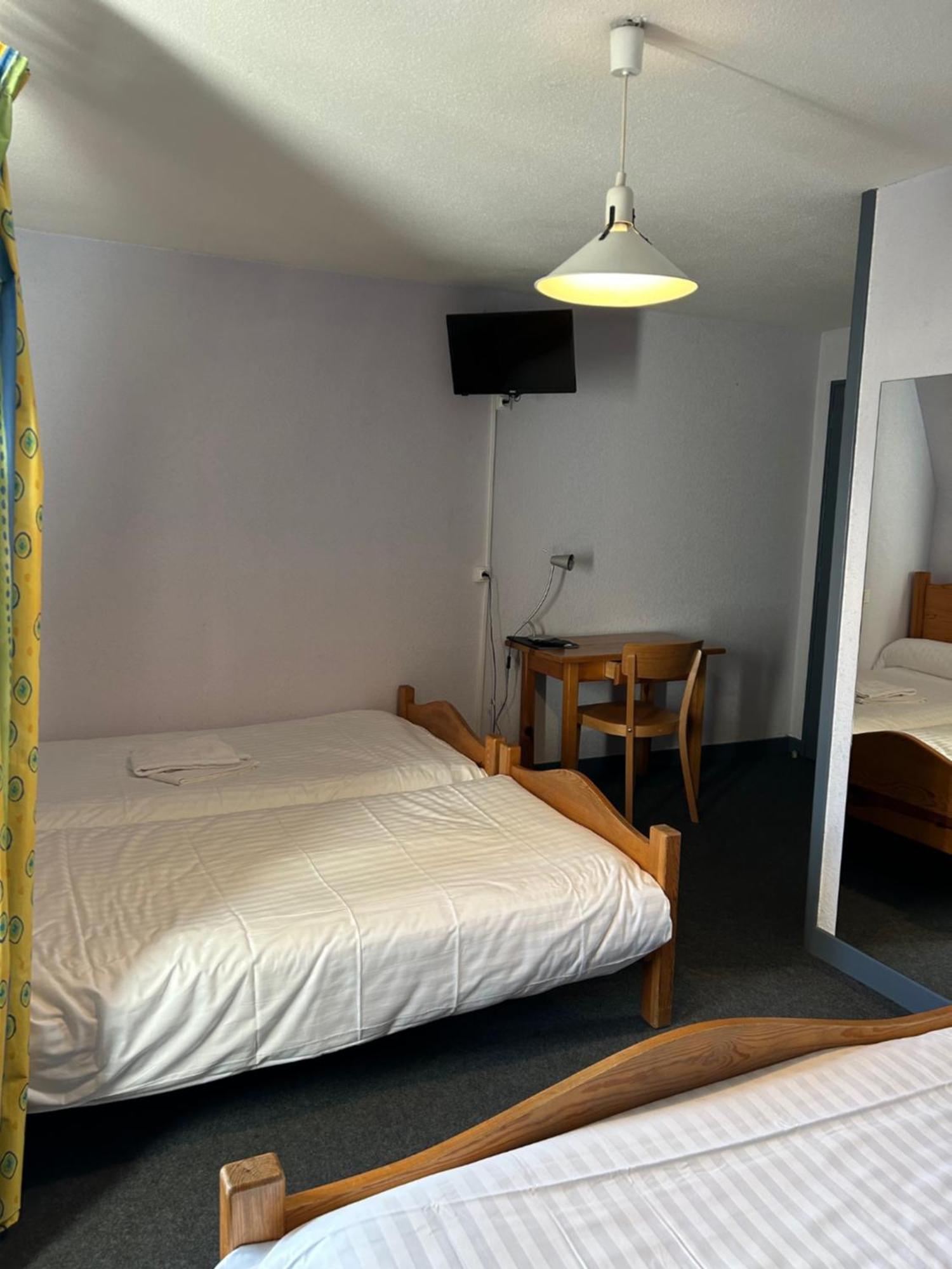 Aux Globe-Trotters Hotell Murat  Exteriör bild